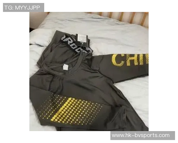 足球衣打篮球的奇妙碰撞运动服饰的跨界魅力与球场表现的完美结合